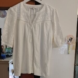 Lightweight White Embroidered Women’s Top